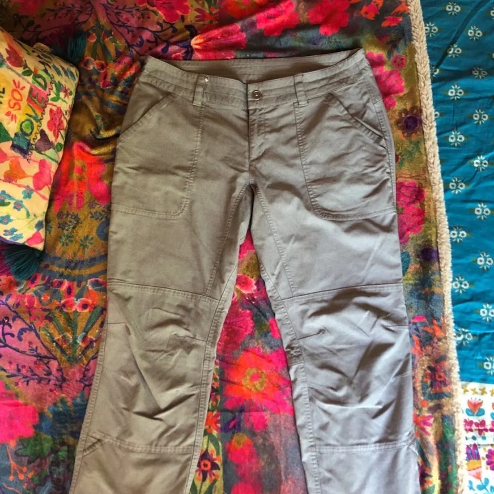 Columbia utility pants, fold up to capris - Picture 3 of 15